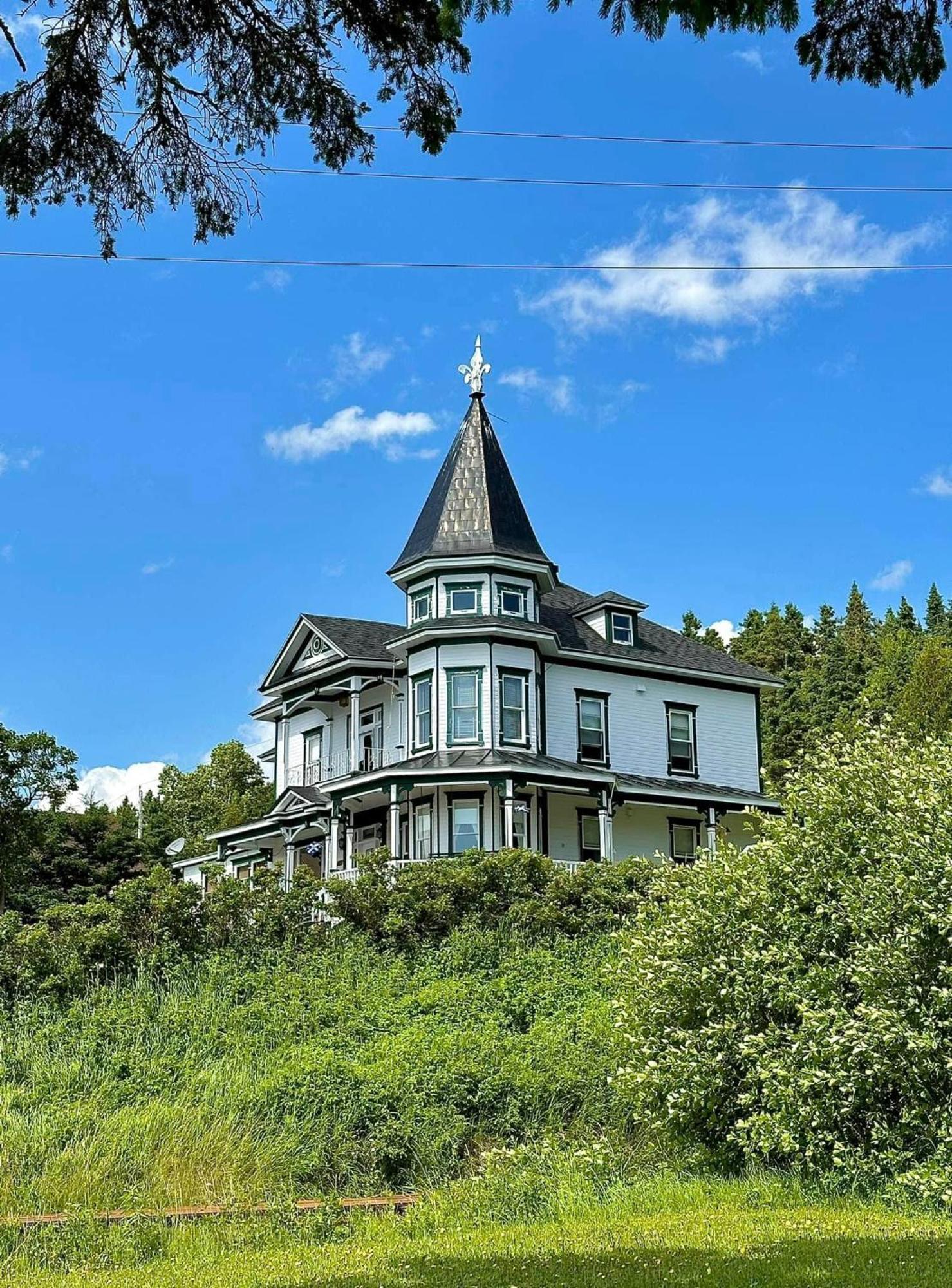 Le Manoir Du Vieux Presbytere Port-Daniel Kültér fotó