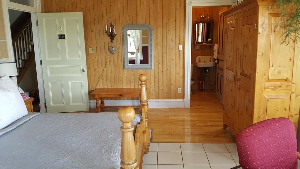 Le Manoir Du Vieux Presbytere Port-Daniel Kültér fotó